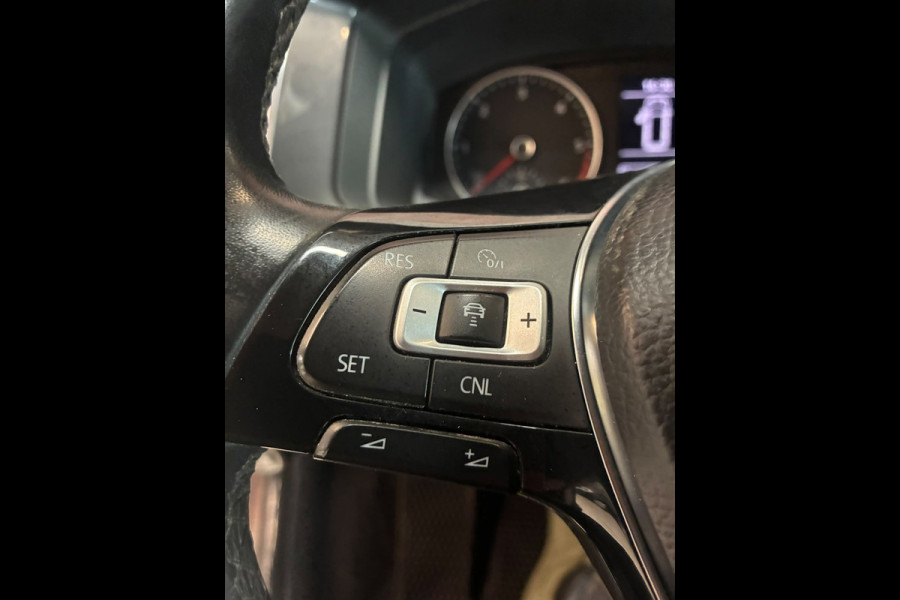 Volkswagen Transporter 2.0 TDI L2H1 DC Highline Dubbele Cabine Automaat 204 pk