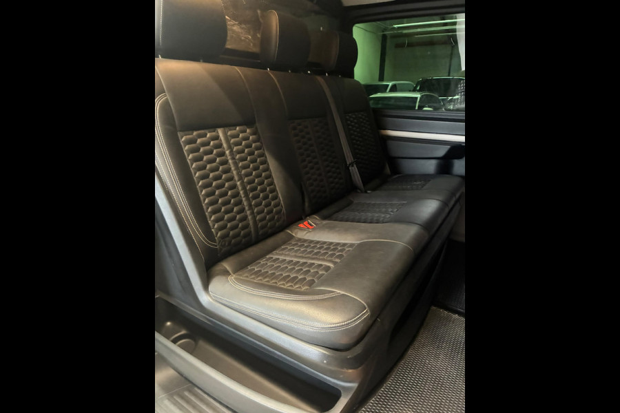 Volkswagen Transporter 2.0 TDI L2H1 DC Highline Dubbele Cabine Automaat 204 pk