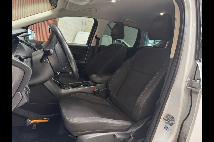 Ford Kuga 1.5 EcoBoost Trend Ultimate NAVI-CRUISE-CLIMA-BT/TEL-TREKHAAK