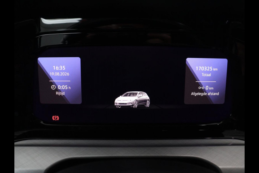 Volkswagen Golf 1.5 TSI Life | Stuur/stoel verwarming | Adaptive cruise | Sfeerverlichting | Carplay | Park assist | Navigatie | Climate control | Virtueel dashboard | Trekhaak