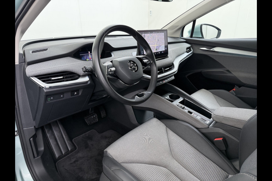 Škoda ENYAQ iV 60 SOH 93% Camera Comfort-pakket Draadloze telefoonlader Keyless entry Privacy Glas Apple Carplay Android Auto Navi Ecc Pdc P-Assist Lmv Led Isofix Mirrorlink® Cruise Control 1e Eigenaar Origineel Nederlandse Auto