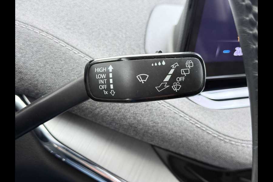 Škoda ENYAQ iV 60 SOH 93% Camera Comfort-pakket Draadloze telefoonlader Keyless entry Privacy Glas Apple Carplay Android Auto Navi Ecc Pdc P-Assist Lmv Led Isofix Mirrorlink® Cruise Control 1e Eigenaar Origineel Nederlandse Auto