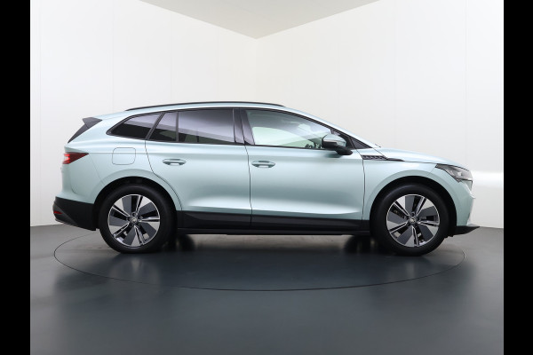 Škoda ENYAQ iV 60 SOH 93% Camera Comfort-pakket Draadloze telefoonlader Keyless entry Privacy Glas Apple Carplay Android Auto Navi Ecc Pdc P-Assist Lmv Led Isofix Mirrorlink® Cruise Control 1e Eigenaar Origineel Nederlandse Auto