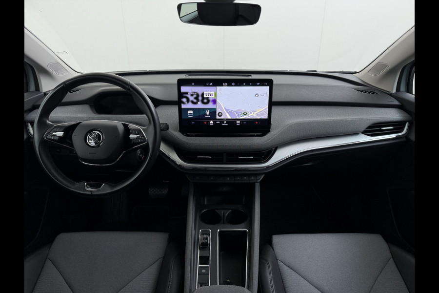 Škoda ENYAQ iV 60 SOH 91% Trekhaak Camera P-Assist Apple Carplay Android Auto Navi Ecc Pdc Lmv Isofix Led Cruise Control Keyless Rijstrooksensor Verkeersbord detectie 1.000KG Trekgewicht