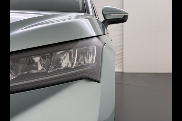 Škoda ENYAQ iV 60 SOH 91% Trekhaak Camera P-Assist Apple Carplay Android Auto Navi Ecc Pdc Lmv Isofix Led Cruise Control Keyless Rijstrooksensor Verkeersbord detectie 1.000KG Trekgewicht