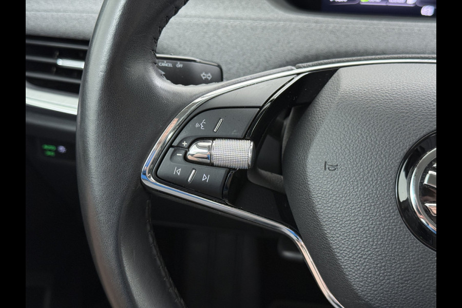 Škoda ENYAQ iV 60 SOH 91% Trekhaak Camera P-Assist Apple Carplay Android Auto Navi Ecc Pdc Lmv Isofix Led Cruise Control Keyless Rijstrooksensor Verkeersbord detectie 1.000KG Trekgewicht