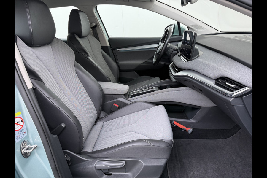 Škoda ENYAQ iV 60 SOH 91% Trekhaak Camera P-Assist Apple Carplay Android Auto Navi Ecc Pdc Lmv Isofix Led Cruise Control Keyless Rijstrooksensor Verkeersbord detectie 1.000KG Trekgewicht