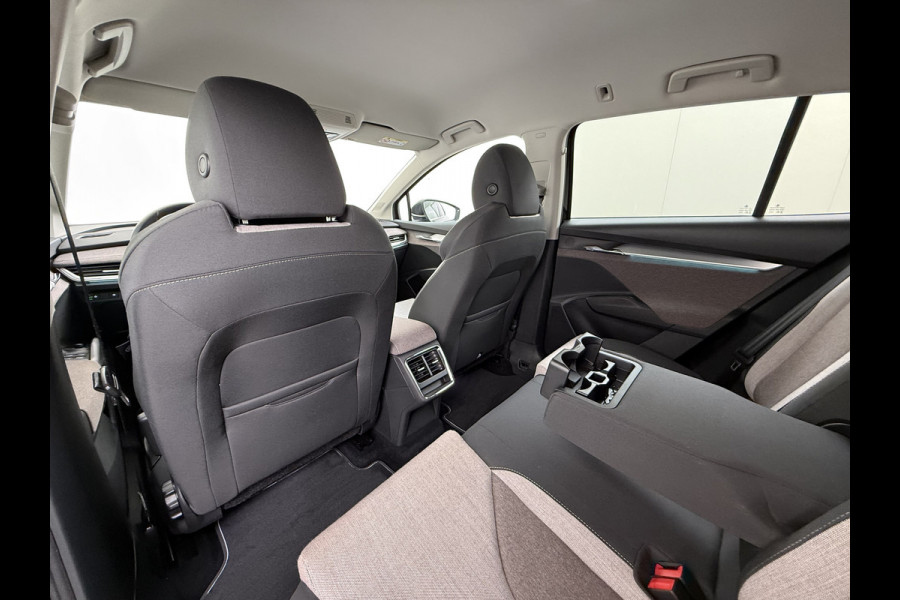Škoda ENYAQ iV 60 Trekhaak Elek.Achterklep Privacy Glas SOH 90% Keyless advanced Navi Ecc Apple Carplay Android Auto Pdc Comfort plus-pakket Lmv 20" Mirrorlink® Smartlink DAB Led 1e Eigenaar Origineel Nederlandse Auto