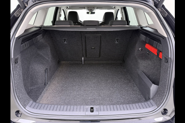 Škoda ENYAQ iV 60 Trekhaak Elek.Achterklep Privacy Glas SOH 90% Keyless advanced Navi Ecc Apple Carplay Android Auto Pdc Comfort plus-pakket Lmv 20" Mirrorlink® Smartlink DAB Led 1e Eigenaar Origineel Nederlandse Auto