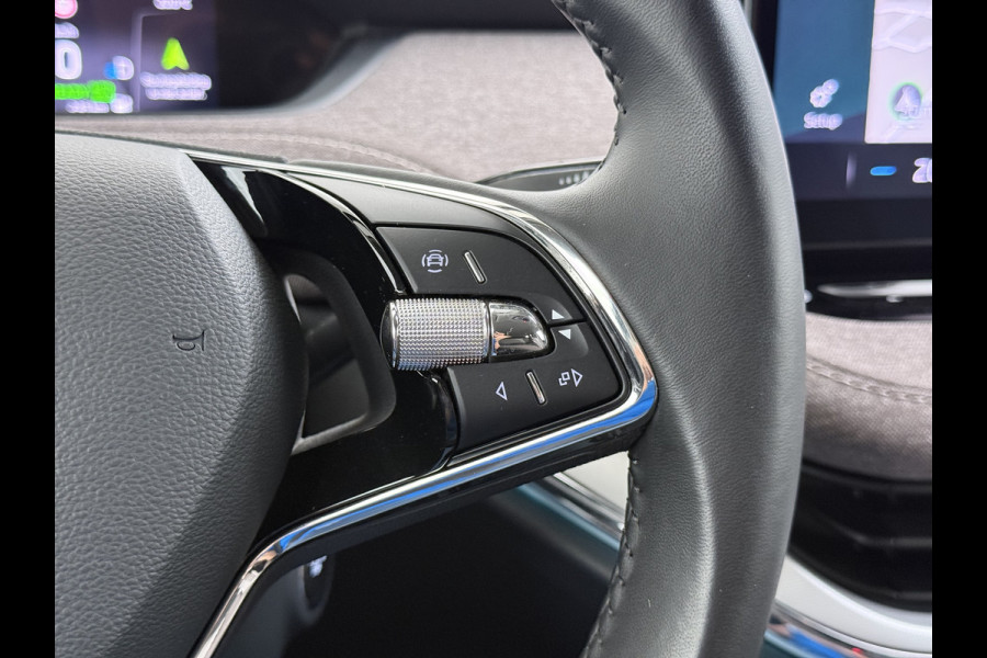 Škoda ENYAQ iV 60 Trekhaak Elek.Achterklep Privacy Glas SOH 90% Keyless advanced Navi Ecc Apple Carplay Android Auto Pdc Comfort plus-pakket Lmv 20" Mirrorlink® Smartlink DAB Led 1e Eigenaar Origineel Nederlandse Auto