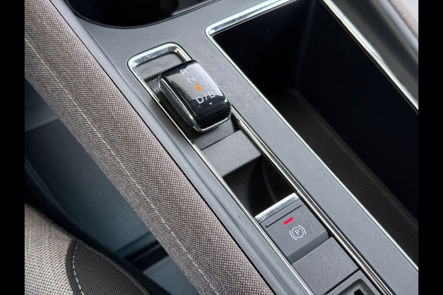 Škoda ENYAQ iV 60 Trekhaak Elek.Achterklep Privacy Glas SOH 90% Keyless advanced Navi Ecc Apple Carplay Android Auto Pdc Comfort plus-pakket Lmv 20" Mirrorlink® Smartlink DAB Led 1e Eigenaar Origineel Nederlandse Auto