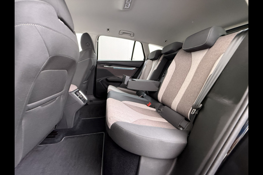 Škoda ENYAQ iV 60 Trekhaak Elek.Achterklep Privacy Glas SOH 90% Keyless advanced Navi Ecc Apple Carplay Android Auto Pdc Comfort plus-pakket Lmv 20" Mirrorlink® Smartlink DAB Led 1e Eigenaar Origineel Nederlandse Auto
