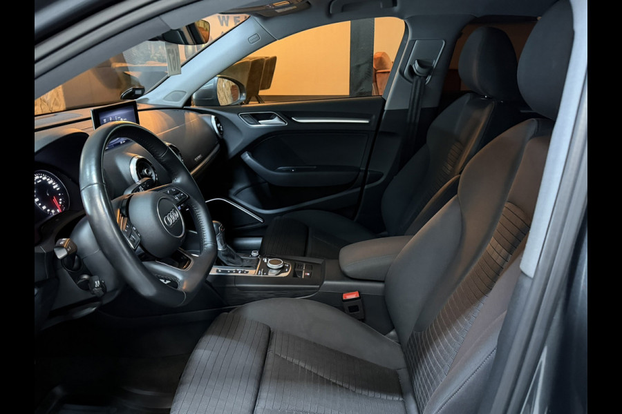Audi A3 Limousine 40 TFSI quattro 190PK S tronic|LED|CarPlay|Navi|Sportstoelen|19” Sportvelgen|PDC|Rijklaar