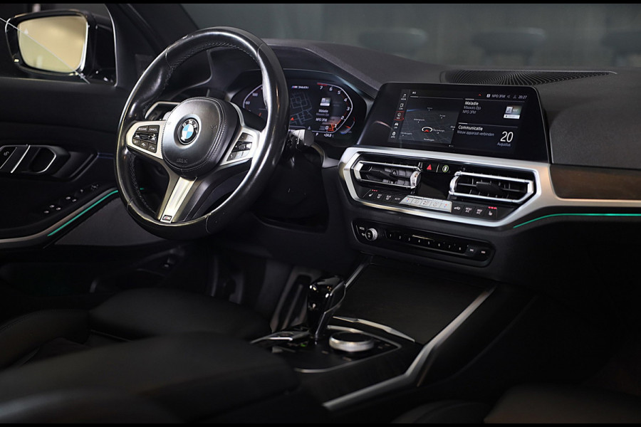 BMW 3 Serie Touring M340i xDrive Business Edition Plus / AUT / HK / Acc / Lane Assist / Dode Hoek / Open Pano / Led / Pdc / 19 Inc
