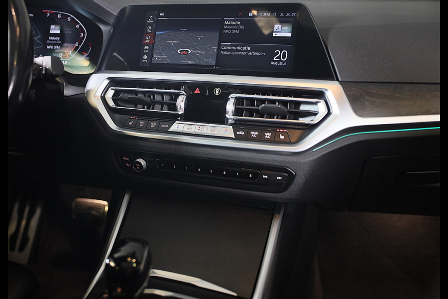 BMW 3 Serie Touring M340i xDrive Business Edition Plus / AUT / HK / Acc / Lane Assist / Dode Hoek / Open Pano / Led / Pdc / 19 Inc