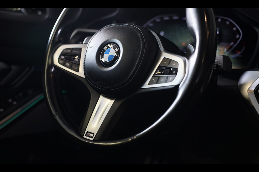 BMW 3 Serie Touring M340i xDrive Business Edition Plus / AUT / HK / Acc / Lane Assist / Dode Hoek / Open Pano / Led / Pdc / 19 Inc