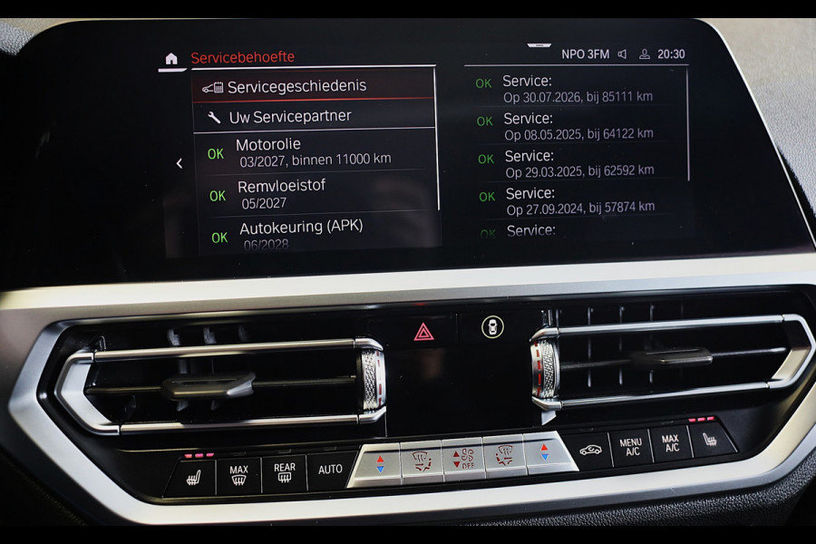 BMW 3 Serie Touring M340i xDrive Business Edition Plus / AUT / HK / Acc / Lane Assist / Dode Hoek / Open Pano / Led / Pdc / 19 Inc