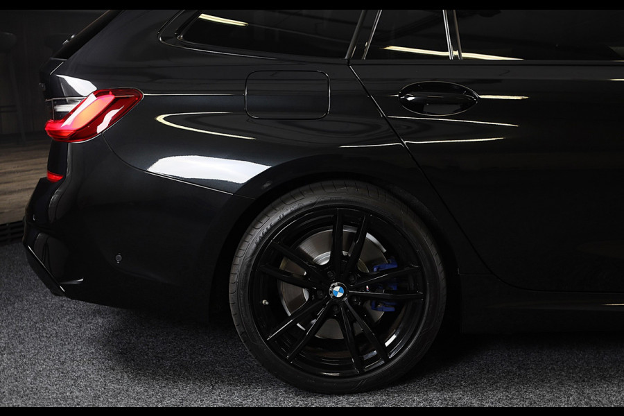 BMW 3 Serie Touring M340i xDrive Business Edition Plus / AUT / HK / Acc / Lane Assist / Dode Hoek / Open Pano / Led / Pdc / 19 Inc