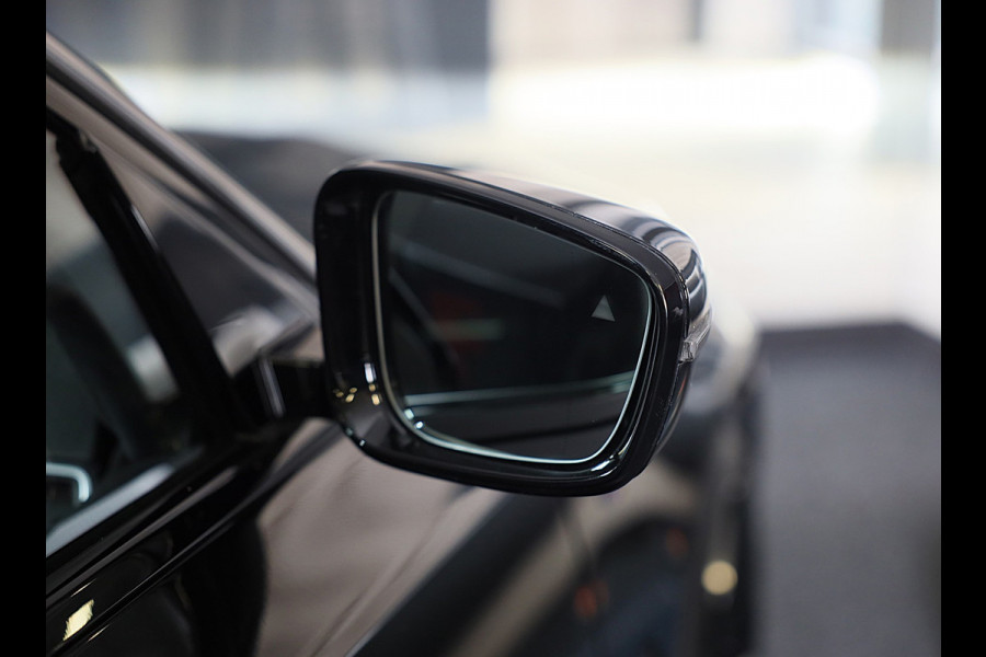 BMW 3 Serie Touring M340i xDrive Business Edition Plus / AUT / HK / Acc / Lane Assist / Dode Hoek / Open Pano / Led / Pdc / 19 Inc