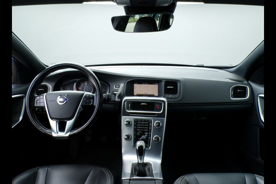 Volvo V60 2.0 D2 Polar+ Dynamic|Xenon|Leder|Navi|Cruise|PDC