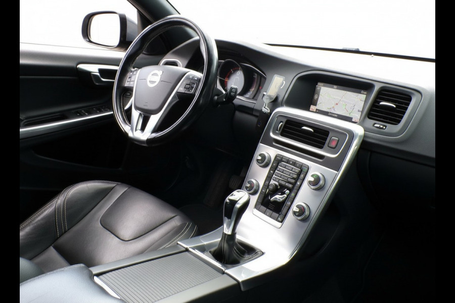 Volvo V60 2.0 D2 Polar+ Dynamic|Xenon|Leder|Navi|Cruise|PDC