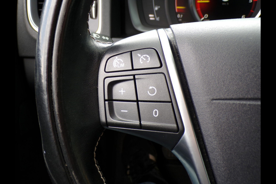 Volvo V60 2.0 D2 Polar+ Dynamic|Xenon|Leder|Navi|Cruise|PDC
