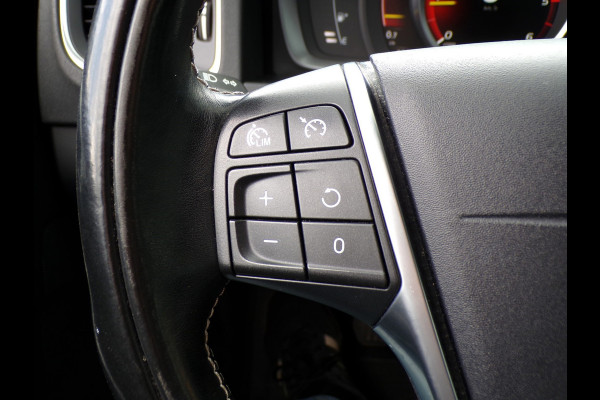 Volvo V60 2.0 D2 Polar+ Dynamic|Xenon|Leder|Navi|Cruise|PDC