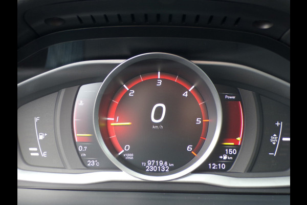 Volvo V60 2.0 D2 Polar+ Dynamic|Xenon|Leder|Navi|Cruise|PDC