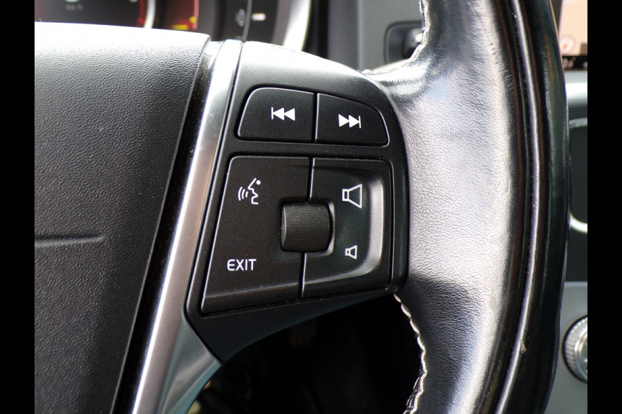 Volvo V60 2.0 D2 Polar+ Dynamic|Xenon|Leder|Navi|Cruise|PDC