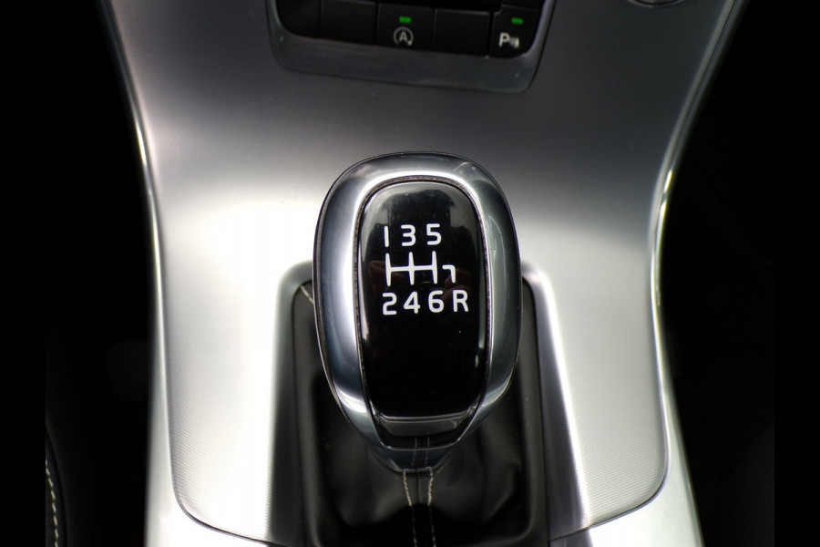 Volvo V60 2.0 D2 Polar+ Dynamic|Xenon|Leder|Navi|Cruise|PDC