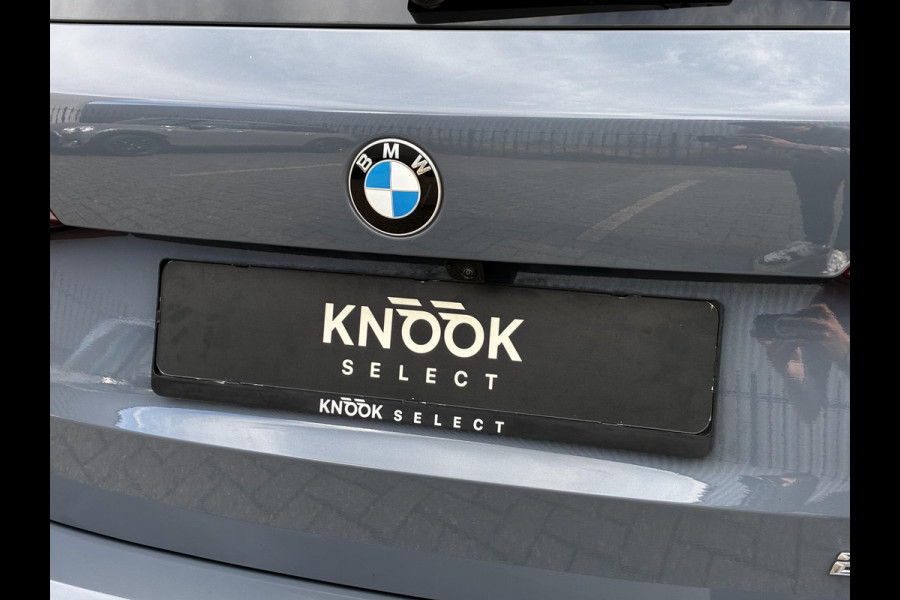 BMW 2 Serie Active Tourer 220i Automaat / Live Cockpit Professional / Navigatiesysteem / Cruise Control / Leder / Achteruitrijcamera / DAB / Parkeersensoren voor + achter / LED / Climate Control