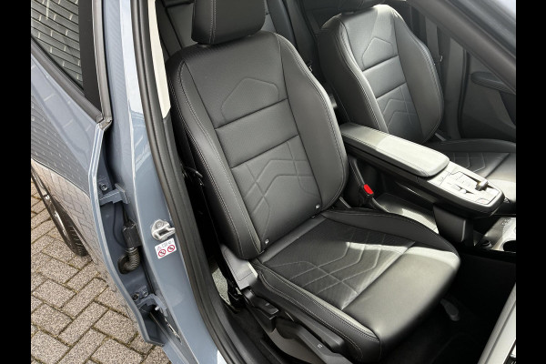 BMW 2 Serie Active Tourer 220i Automaat / Live Cockpit Professional / Navigatiesysteem / Cruise Control / Leder / Achteruitrijcamera / DAB / Parkeersensoren voor + achter / LED / Climate Control