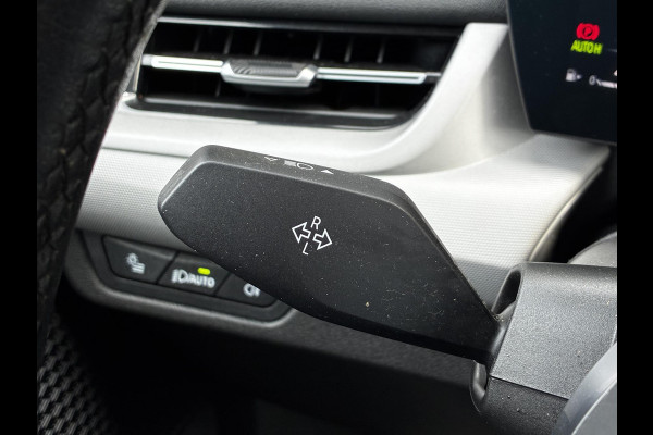 BMW 2 Serie Active Tourer 220i Automaat / Live Cockpit Professional / Navigatiesysteem / Cruise Control / Leder / Achteruitrijcamera / DAB / Parkeersensoren voor + achter / LED / Climate Control