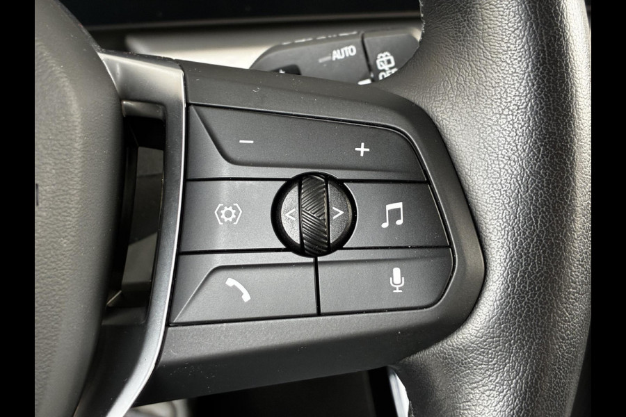 BMW 2 Serie Active Tourer 220i Automaat / Live Cockpit Professional / Navigatiesysteem / Cruise Control / Leder / Achteruitrijcamera / DAB / Parkeersensoren voor + achter / LED / Climate Control