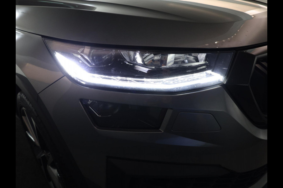 Škoda Kodiaq 1.5 TSI Sportline Business 150pk DSG | Panoramadak | Lederen bekleding | Navigatiesysteem | Voorstoelen verwarmd | Lichtmetalen velgen 20" | Travel-pakket | Apple Carplay/Android Auto