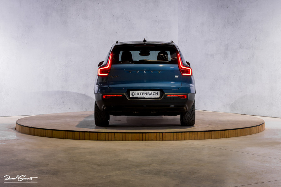 Volvo XC40 Single Motor Extended Range Ultimate 82 kWh | Panorama dak | Adaptieve cruise | Memory | Blis | Harman Kardon |