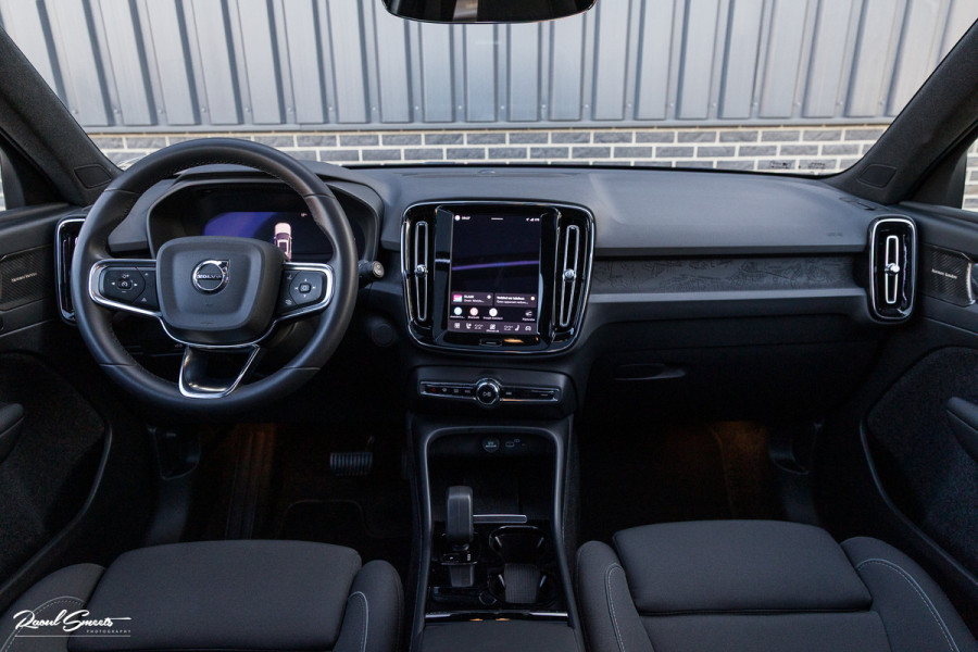 Volvo XC40 Single Motor Extended Range Ultimate 82 kWh | Panorama dak | Adaptieve cruise | Memory | Blis | Harman Kardon |