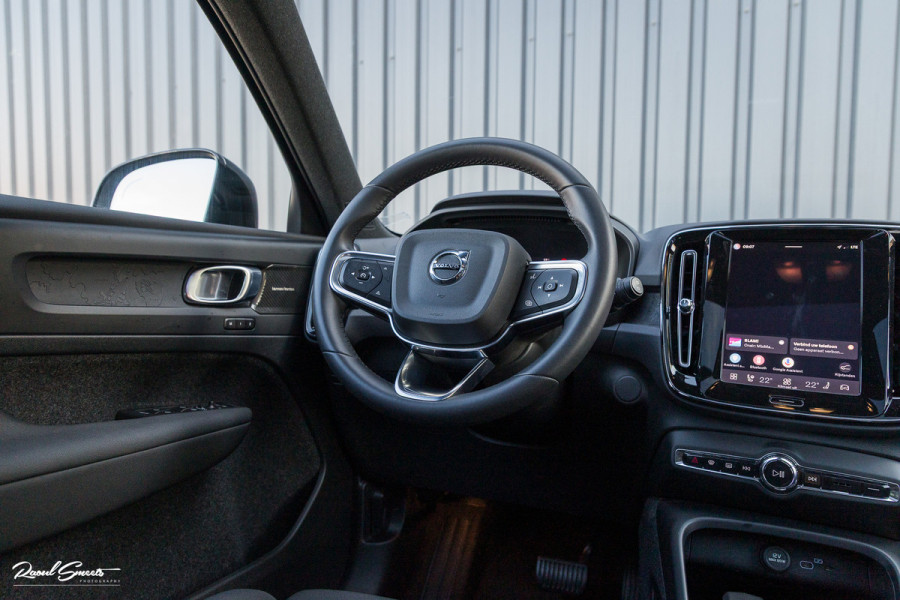 Volvo XC40 Single Motor Extended Range Ultimate 82 kWh | Panorama dak | Adaptieve cruise | Memory | Blis | Harman Kardon |