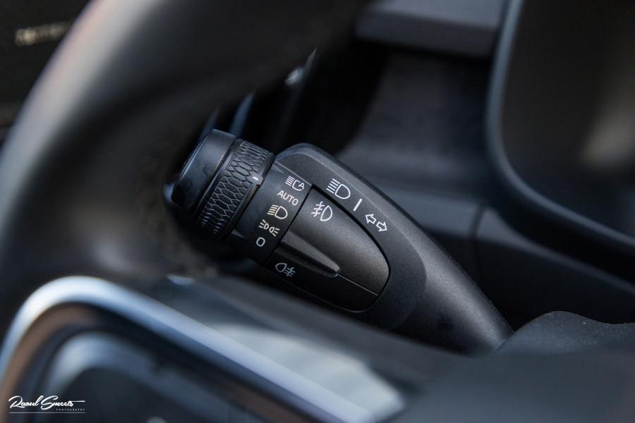 Volvo XC40 Single Motor Extended Range Ultimate 82 kWh | Panorama dak | Adaptieve cruise | Memory | Blis | Harman Kardon |