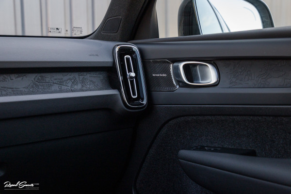 Volvo XC40 Single Motor Extended Range Ultimate 82 kWh | Panorama dak | Adaptieve cruise | Memory | Blis | Harman Kardon |