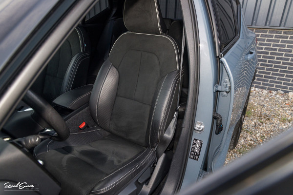 Volvo XC40 1.5 T5 Recharge R-Design | Panorama dak | Zwenkbare trekhaak | Adaptieve cruise | Blis | Harman Kardon |