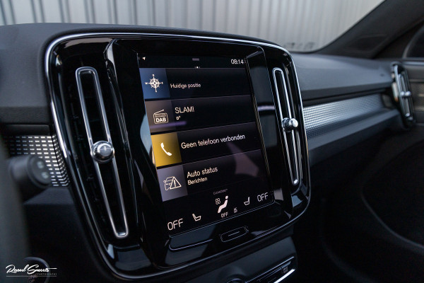 Volvo XC40 1.5 T5 Recharge R-Design | Panorama dak | Zwenkbare trekhaak | Adaptieve cruise | Blis | Harman Kardon |