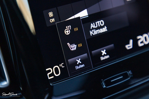 Volvo XC40 1.5 T5 Recharge R-Design | Panorama dak | Zwenkbare trekhaak | Adaptieve cruise | Blis | Harman Kardon |