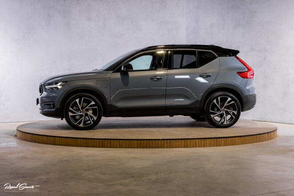 Volvo XC40 1.5 T5 Recharge R-Design | Panorama dak | Zwenkbare trekhaak | Adaptieve cruise | Blis | Harman Kardon |