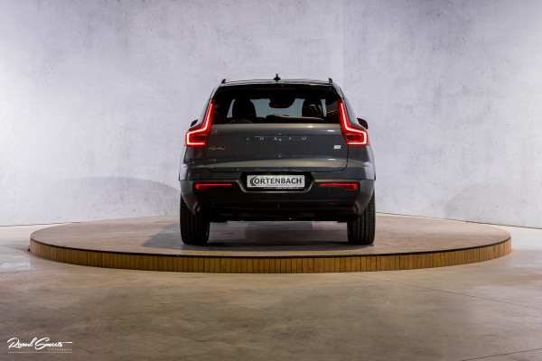 Volvo XC40 1.5 T5 Recharge R-Design | Panorama dak | Zwenkbare trekhaak | Adaptieve cruise | Blis | Harman Kardon |