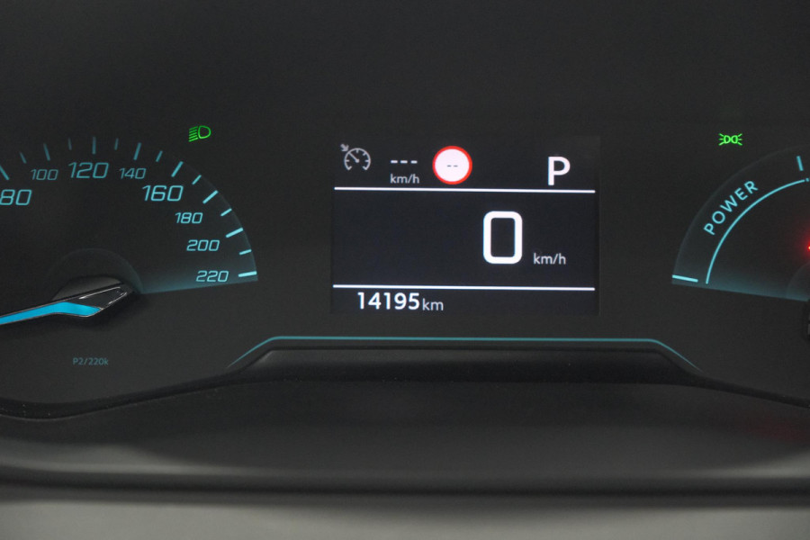 Peugeot 2008 1.2 Hybrid 136 Style | Apple Carplay | Parkeersensoren | Climate control