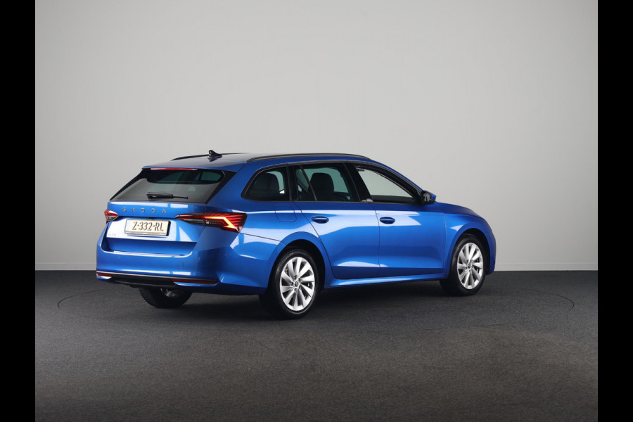 Škoda Octavia Combi FL First Edition 1.5 TSI m-HEV 85 kW / 115 pk Combi 7 versn. DSG | Advance pakket | Achteruitrij camera | All weather banden |