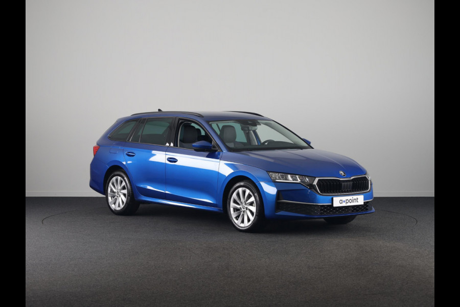 Škoda Octavia Combi FL First Edition 1.5 TSI m-HEV 85 kW / 115 pk Combi 7 versn. DSG | Advance pakket | Achteruitrij camera | All weather banden |