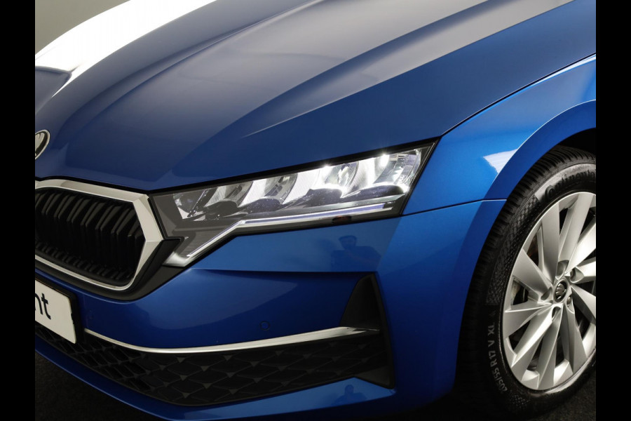 Škoda Octavia Combi FL First Edition 1.5 TSI m-HEV 85 kW / 115 pk Combi 7 versn. DSG | Advance pakket | Achteruitrij camera | All weather banden |