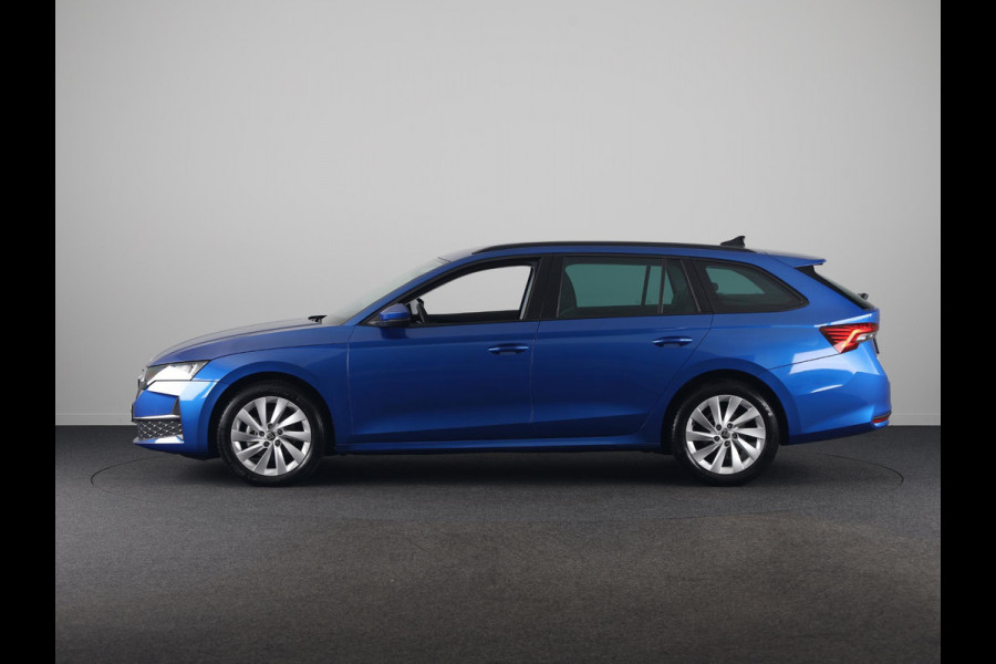 Škoda Octavia Combi FL First Edition 1.5 TSI m-HEV 85 kW / 115 pk Combi 7 versn. DSG | Advance pakket | Achteruitrij camera | All weather banden |